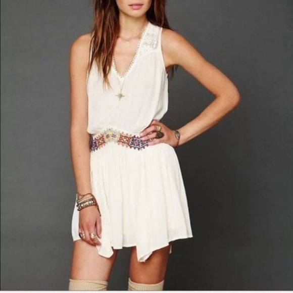 Free People Dresses & Skirts - Free People Natural Ethnic Embroidered Waist Mini Dress.  SZ Small